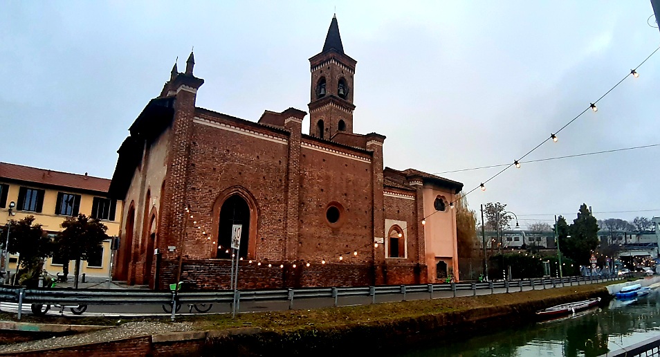 03_Veduta della Chiesa dal ponticello attiguo